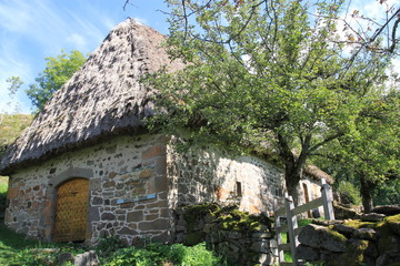 chaumière du Granier, hameau de Neyrevèze, 15 © Jacky Jeannet