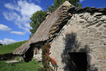 chaumière du Granier, hameau de Neyrevèze, 15 © Jacky Jeannet