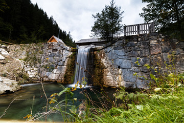 kleiner Wasserfall am Grünsee