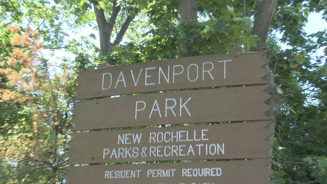 Welcoming park sign