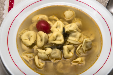 Tortellini in brodo di carne