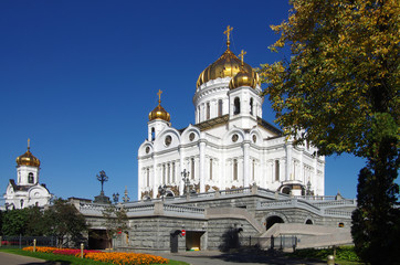 Fototapeta na wymiar MOSCOW, RUSSIA - September 21, 2015: Cathedral of Christ the Sav
