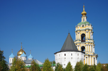 Fototapeta na wymiar MOSCOW, RUSSIA - September 23, 2015: Novospassky Monastery