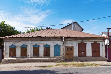 Fototapeta na wymiar Оренбург. Старинный дом
