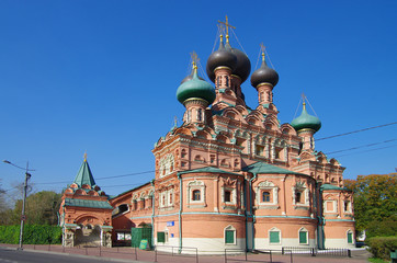 Fototapeta na wymiar MOSCOW, RUSSIA - September 25, 2015: Holy Trinity Church in the Ostankino region