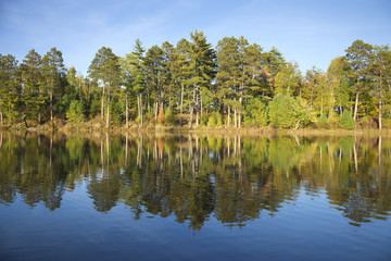Fototapeta na wymiar Typical northern Minnesota lake on a late September sunny aftern