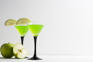 Apple cocktail mixed drink with apple slice