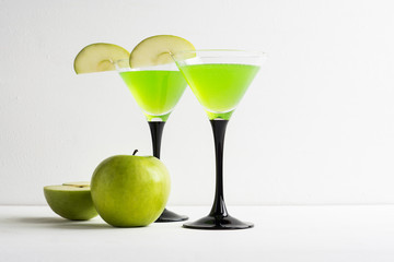 Apple cocktail mixed drink with apple slice