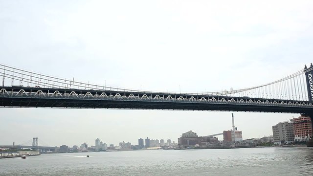 PAN of Manhattan Bridge taken from the boat