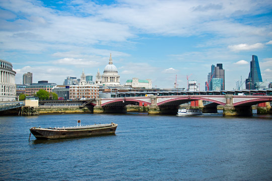 Blackfriars bridge spanning the River Thames in London, England