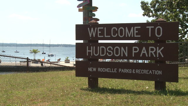 Welcoming park sign