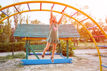 Fototapeta premium girl in the park
