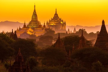 Ananda pagoda at dusk