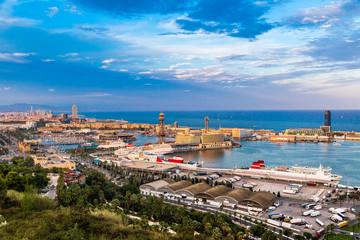 Obraz premium Panoramiczny widok na Barcelonę