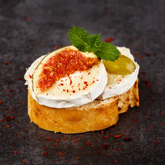 Baguette mit Ziegenkäse - Baguette with goat cheese