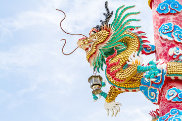 Fototapeta premium Chinese style dragon statue on natural light