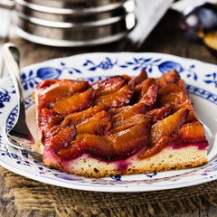 Zwetschgendatschi - plum cake