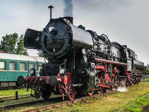 Dampflok (von 1943) unter Dampf, Steam Locomotive from 1943 under steam
