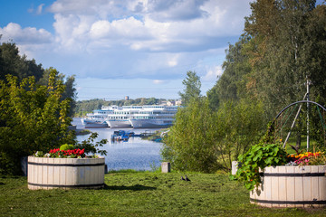 Пристань с круизными теплоходами © natakopyl