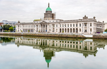 View of the Custom House, a neoclassical building in Dublin