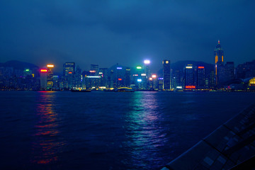 Fototapeta na wymiar Гонконг вечером