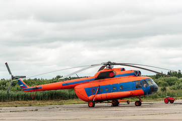 Obraz na płótnie Canvas Red Helicopter