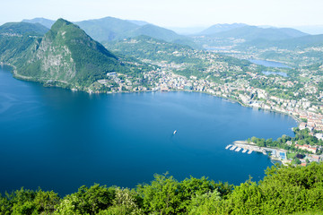 Fototapeta na wymiar The bay of Lugano on Switzerland