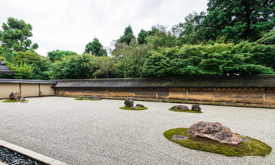 京都　世界遺産　龍安寺