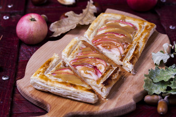 puff pies with apples,