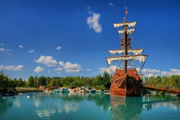 Prate Ship in Sazova Park Eskisehir, Turkey © hayricaliskan