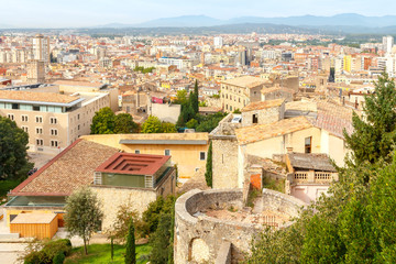 Fototapeta na wymiar Girona. The fortress wall.