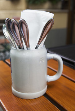 beer mug with silverware