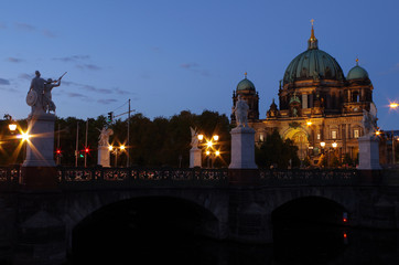 berliner dom in berlin bei nacht © annabell2012