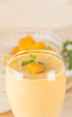 mango smoothie