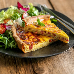 part de quiche lorraine et salade 3