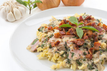 penne pasta with cream sauce