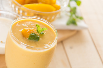 mango smoothie