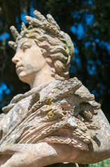 Obraz premium The art of ceramics in the altagirone, Sicily: statue of 