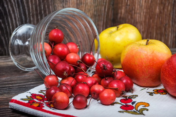 Small Paradise and the usual large apples