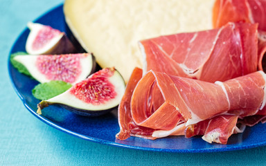 Serrano Ham with Hard Cheese and Figs