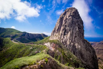 Fotobehang Uitzicht vanaf Mirador de los Roques op La Gomera, Canarische Eilanden © Neissl