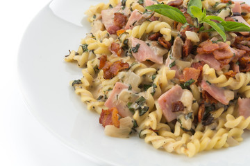 penne pasta with cream sauce