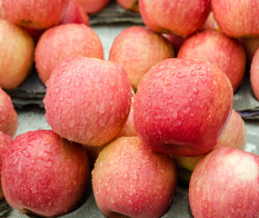 red apple in fresh market