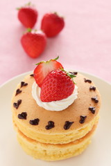 苺のパンケーキ