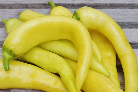 Yellow banana peppers
