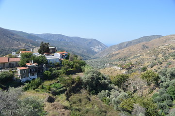Fototapeta na wymiar Campagne de Crète - Village de Kefali