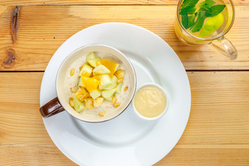 Porridge with fruits