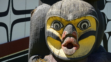 Totempfahl vor dem Royal British Columbia Museum, Victoria, Vancouver Island, Kanada