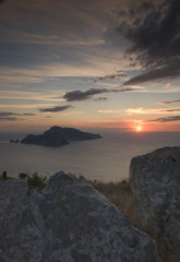 Tramonto sull'isola di Capri