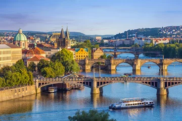 Papier Peint photo Lavable Europe centrale Les toits de la ville de Prague et le Pont Charles, Prague, République Tchèque